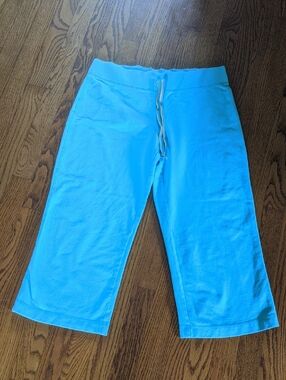 Lilly Pulitzer Turquoise Blue Capri Sweatpants